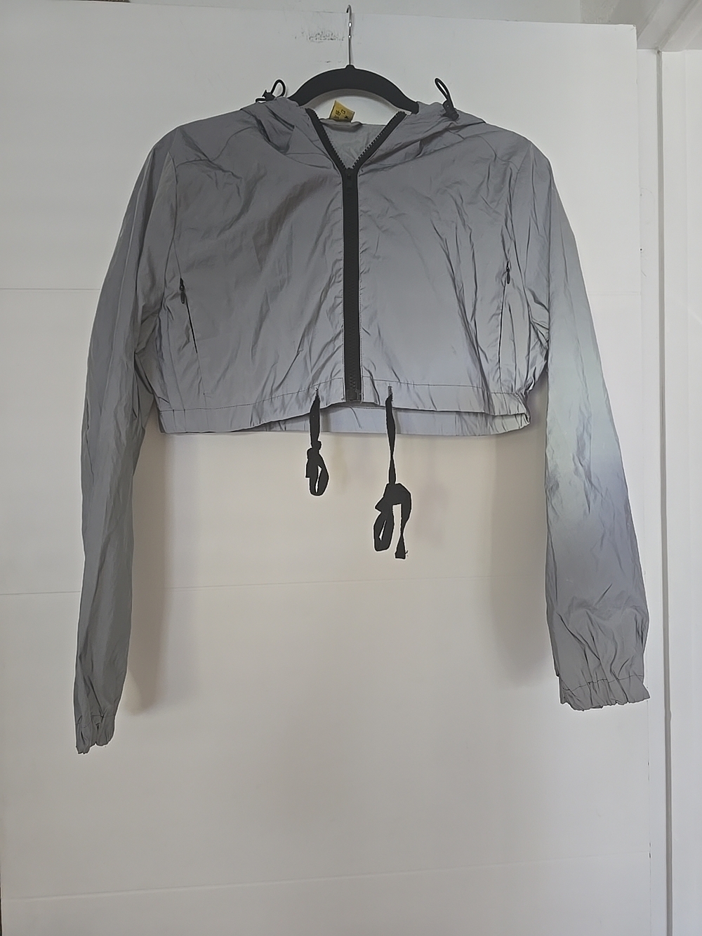 Daisy Grey Reflective Cropped Windbreaker Jacket Hooded Full Zip Women’s Size M